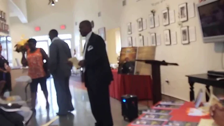 Dr. Garner introduces his wife after 45 years of m...