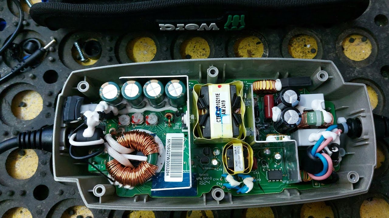 CTEK MXS  10.  Вскрытие Зарядного Устройства.  