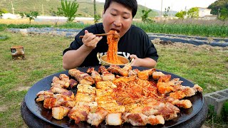บาร์บีคิวเกาหลีและเต้าหู้ กิมจิปรุงบนฝาหม้อ - โชว์กินมุกบัง