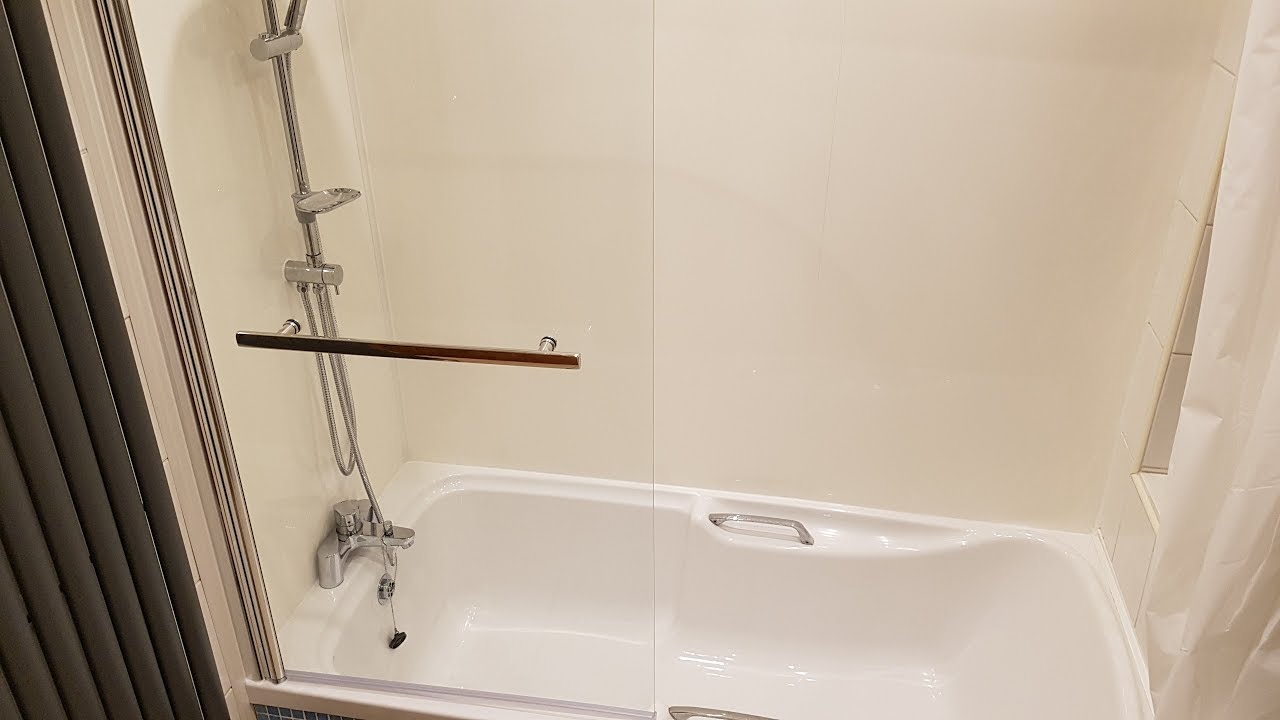 Bath Screen Shower 1000X1400mm Pivot 180° bar Safe Glass Over Double Door Panel 