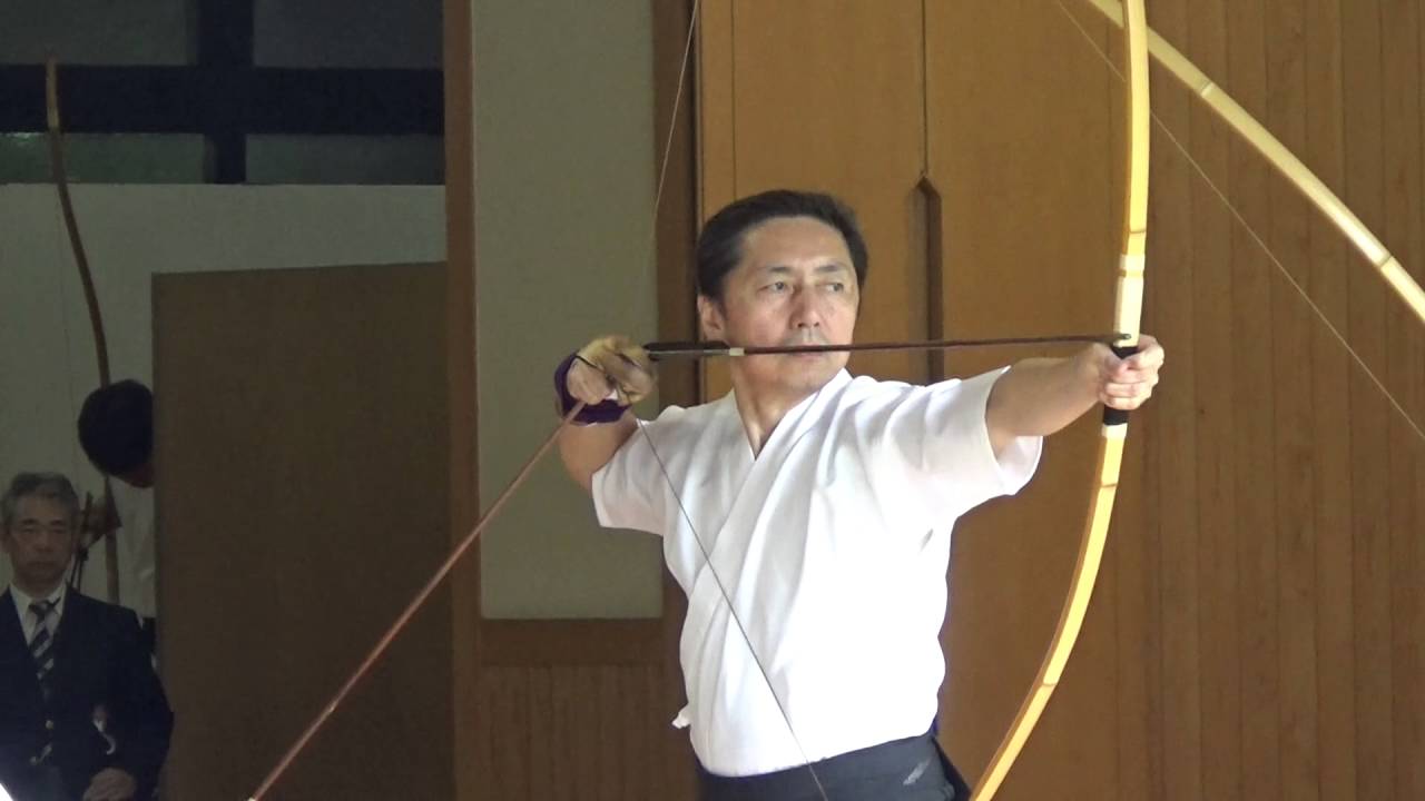 第67回全日本男子弓道選手権大会 決勝 細川孝夫先生 - YouTube