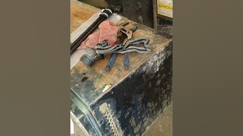 DEF quality/level sensor replacement.  DEF level erratic. Peterbilt 567 with Cummins X15