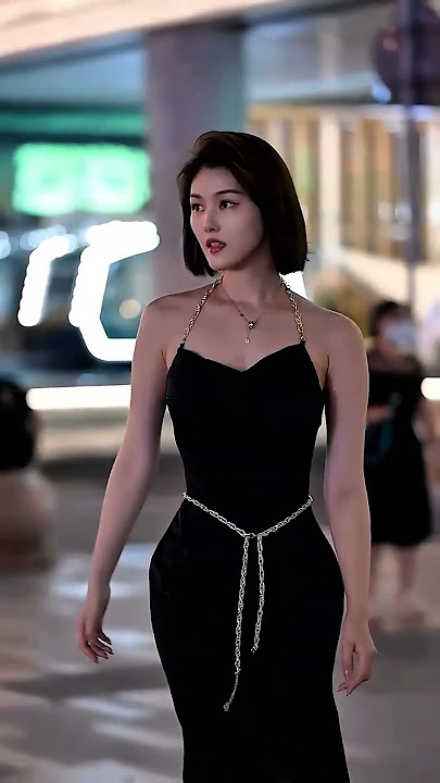 Gadis Cina yang cantik | Mode Jalanan Cina #celana pendek #modecina #gayajalanan #tiktok