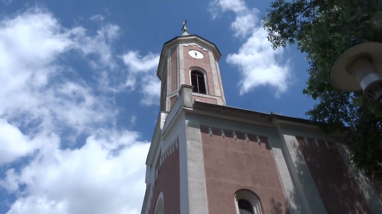 Budapest XXI. (H), Kisboldogasszony templom harangozás a misére (2+3) és délben 2024.05.12. (FHD)