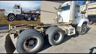 This Old Ford Fixing up a Farm Beaten 1995 Ford L9000 in 2021