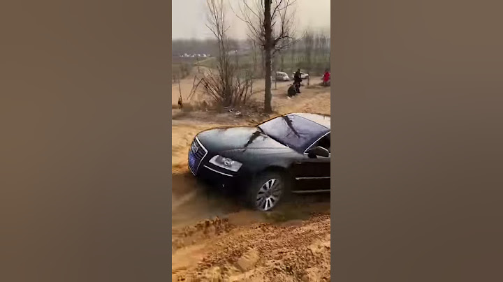Audi A8 off road
