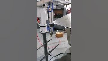 CNC 3D wire bending machine with robot arm to unload the workpiece with good precision
