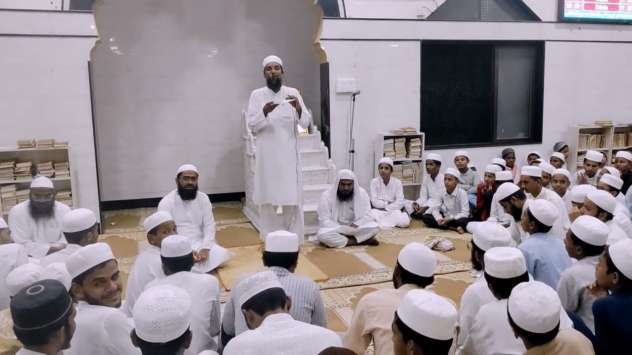 شاعر جناب حسام الدین ماہر بھارتی نے  جامعہ کنج کھیڑا آمد پر جامعہ کی شان میں ترانہ پیش کیا