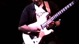 Video thumbnail of "Phil Keaggy Electric Guitar "March of the Clouds" 1989 Concert"