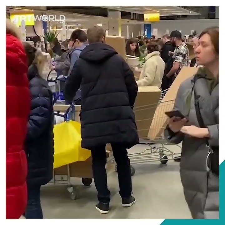 Long lines as IKEA announces store closures in Russia