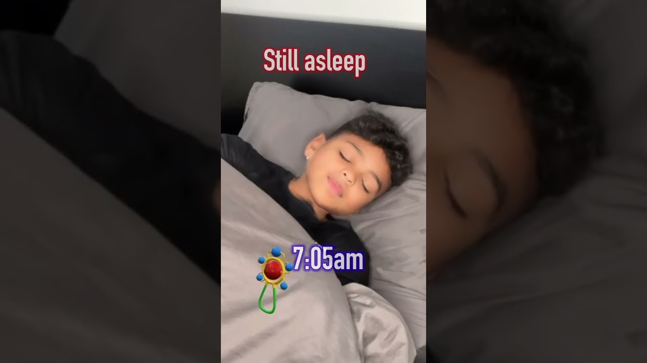 WHEN YOUR DAD WAKES YOU UP FOR SCHOOL😳😂 