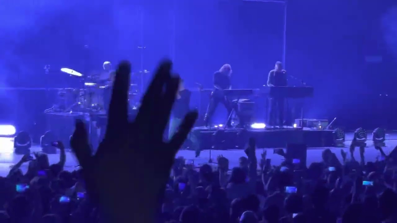 Aha The Sun Always Shines on TV Live Mexico City