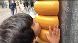 Çağlayan Ve Yuşa Peynir Alışverişinde Hollanda Hatırası Komik Çocuklar