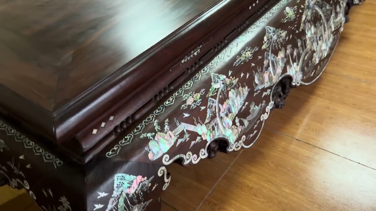 Siêu đẹp e sập đại gụ mật khảm ốc rực rỡ kt 2,20m x 1,80m cực chất giá chỉ 36tr + Síp- 0352674623