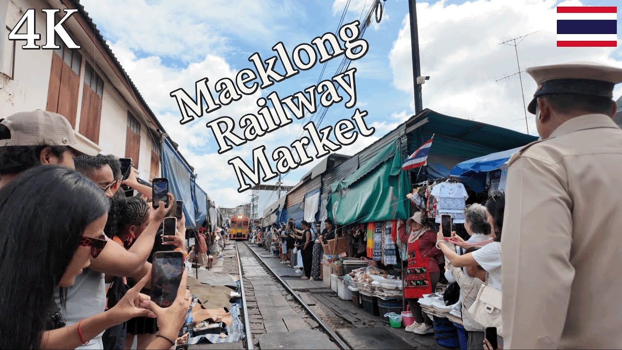 4K Поезд так близко! 😱 Рынок на рельсах Маеклонг 🚆 Поезд до станции Лат Яй | Таиланд