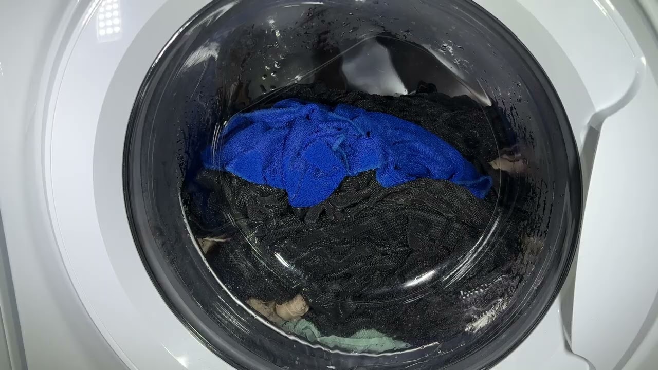 Hotpoint Core Anti-Stain NSWM846 Waschmaschine