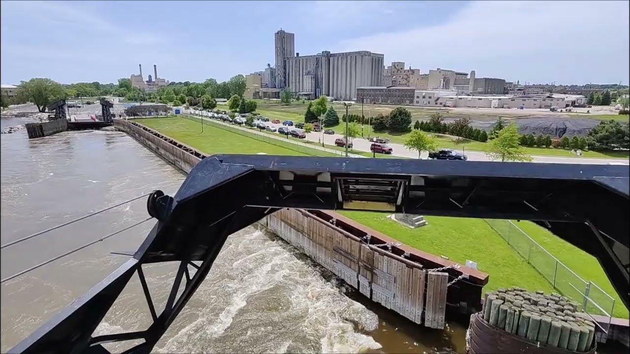 SS Badger Lake Michigan Car Ferry Manitowoc to Ludington YouTube
