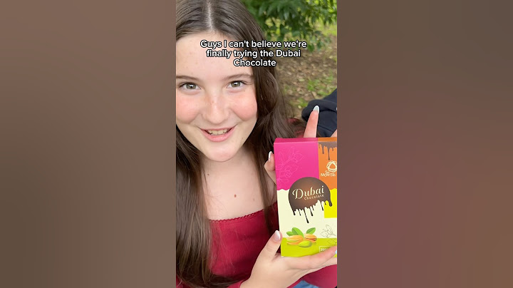 Finally trying the VIRAL DUBAI CHOCOLATE #dubaichocolate #viral #tastetest #aussiefamily #aliyah