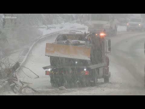 Winter storms knocks out power to parts of Litchfield County - YouTube