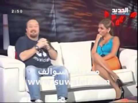  لمس الفنانه نايا على الهواء مباشره مع غس