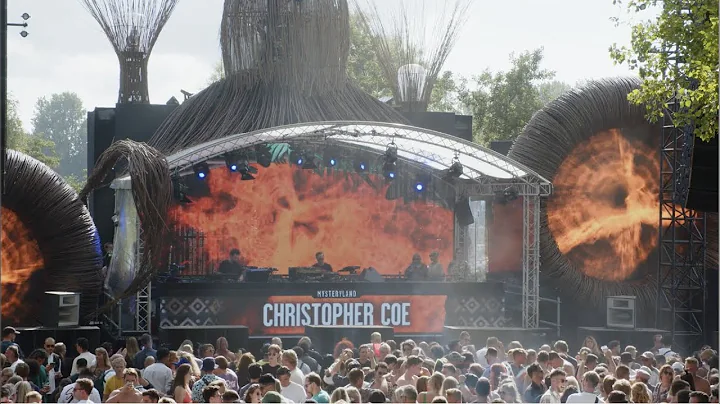Christopher Coe (live) - Awesome Soundwave stage -...