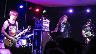 Frenzal Rhomb short songs Cambridge hotel Newcastle, 18 - 9 - 15