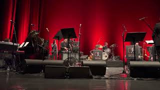 Salvador Sobral & Orquestra Jazz de Leiria | I Wonder Who’s Kissing Her Now