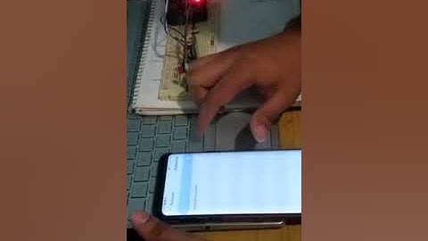 practica de redes industriales arduino uno+modulo bluetooth HC-05 controlado con un celular