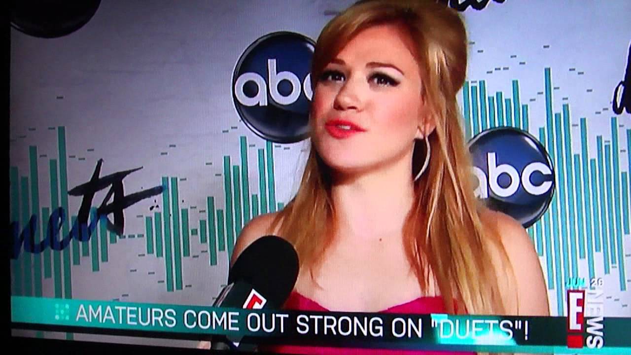 Kelly Clarkson Duets backstage on E News 62912 YouTube