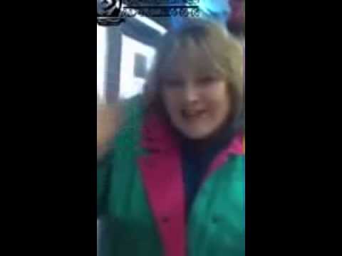 بنت امريكيه تقول باي باي ياحسونه