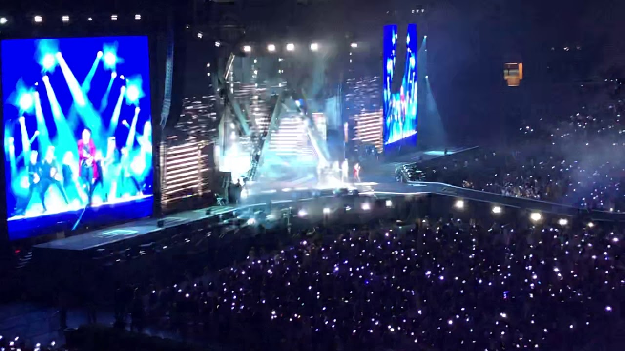 BTS FAKE LOVE Love yourself speak yourself tour rose Bowl Pasadena