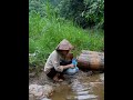 Single mother and baby - catching giant fish and making dried fish #Singlemomlife #videocatchfish