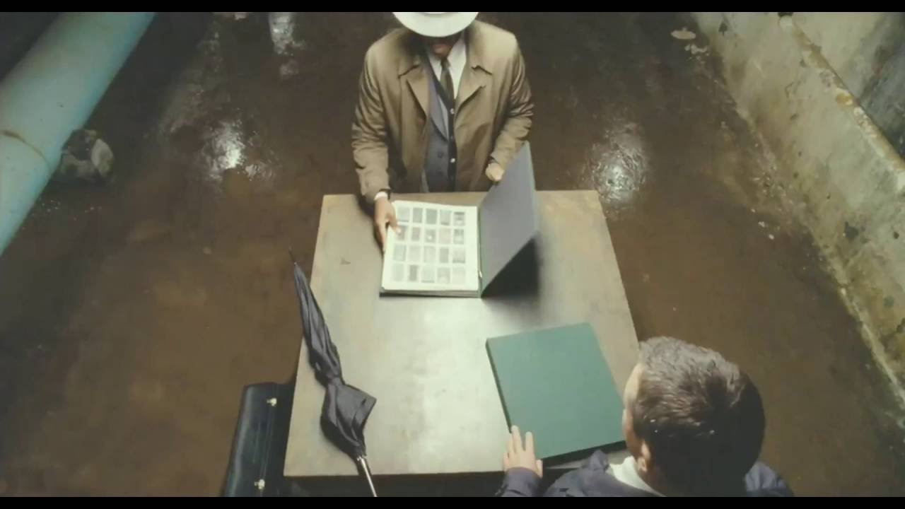 Узнал что мир движется по заранее написанному плану фильм