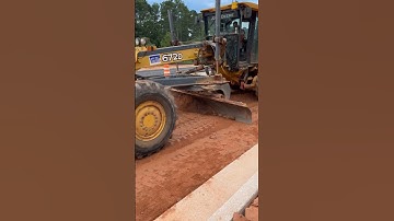 Motor grader master #viral #roadwork #motorgrader #construction #caterpillar #deere #dozer
