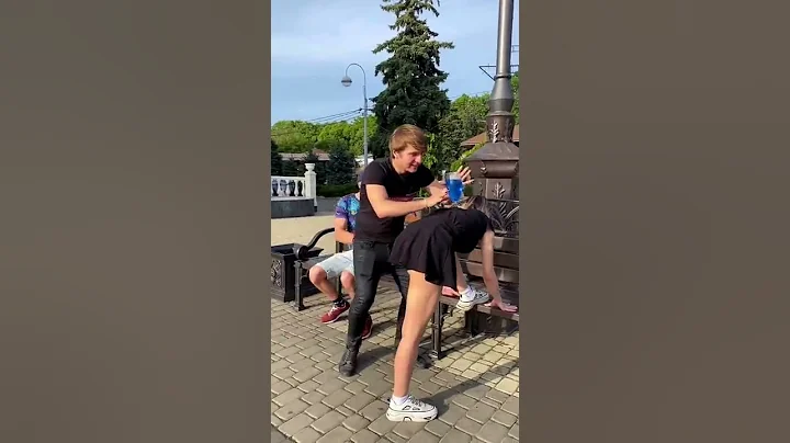 CRAZY PRANK With GIRl ! 😱😅 #prank #shorts