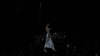 Kendall Jenner Walking For Loréal Paris Ss24 Under The Eiffel Tower