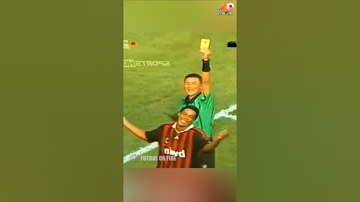 El respeto del árbitro a Ronaldinho😎 #futbol #ronaldinho #arbitro #shorts