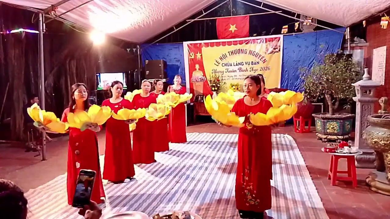 CLB Văn nghệ zumba Bắc vụ hai đêm giao lưu chùa láng vụ Bản xã Xuân Cẩm 