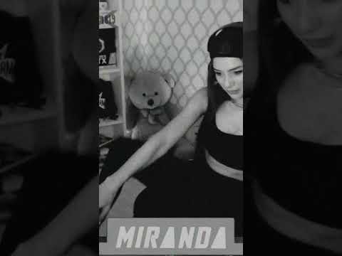 Miranda yoga yapıyor! #shorts #short #miranda