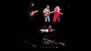 Kelly Clarkson’s husband Brandon Blackstock SUPRISES her on stage during Piece by Piece | HD Clips