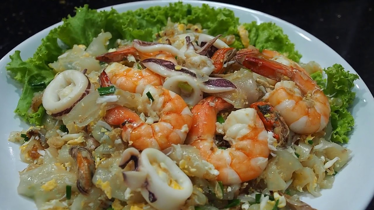 ก๋วยเตี๋ยวคั่วทะเล ศุภชัย เสมอมิตร โหน่งโชว์ l เข้าครัวกับคุณโหน่ง