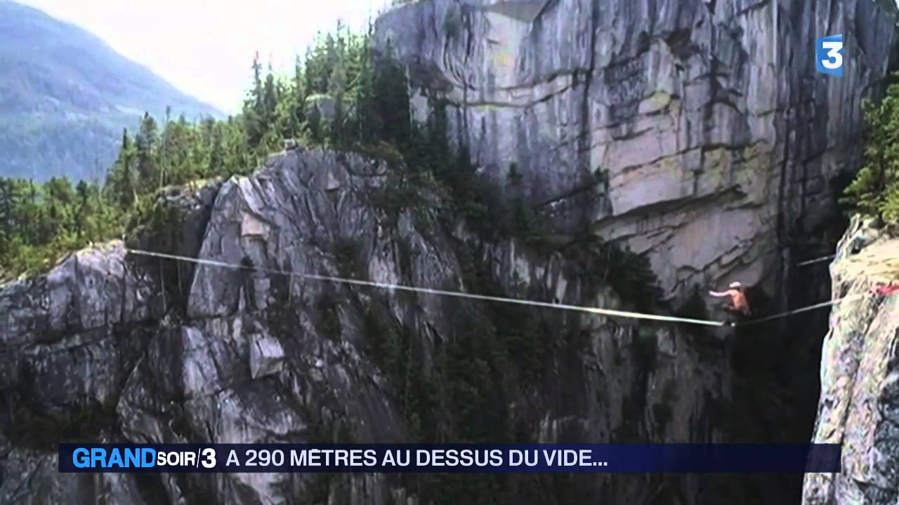 Slackline : parcourir 64 mètres sur une sangle à 290 mètres du sol pour battre un record