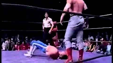 Mean Mark vs Hal Hooper