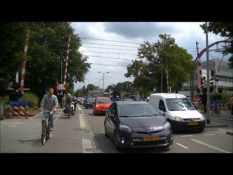 Spoorwegovergang Hilversum Sportpark // Dutch railroad crossing
