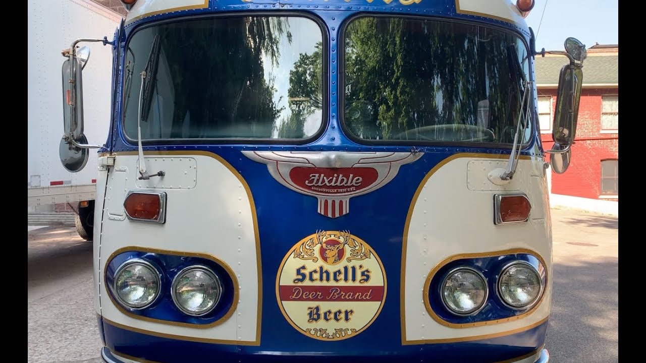 Henderson Classic Car Roll-In, Schells 1948 Flxible Bus