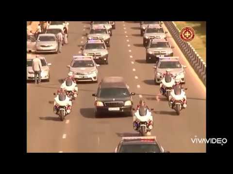 თავები დახარეთ გმირები მოდიან