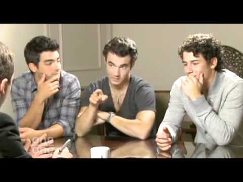 funniest/awkward-jonas-brother-interview-ever!!!!!!!!!!!!!