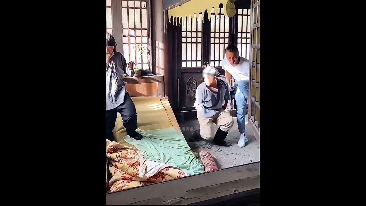 那些讓演員無奈的道具，現場花絮也太搞笑了！#拍戲花絮#拍戲道具 #搞笑#猝不及防逗你一笑#專治不開心#funny#shorts