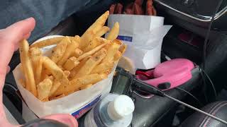 Review of burger bar food from Wegman's