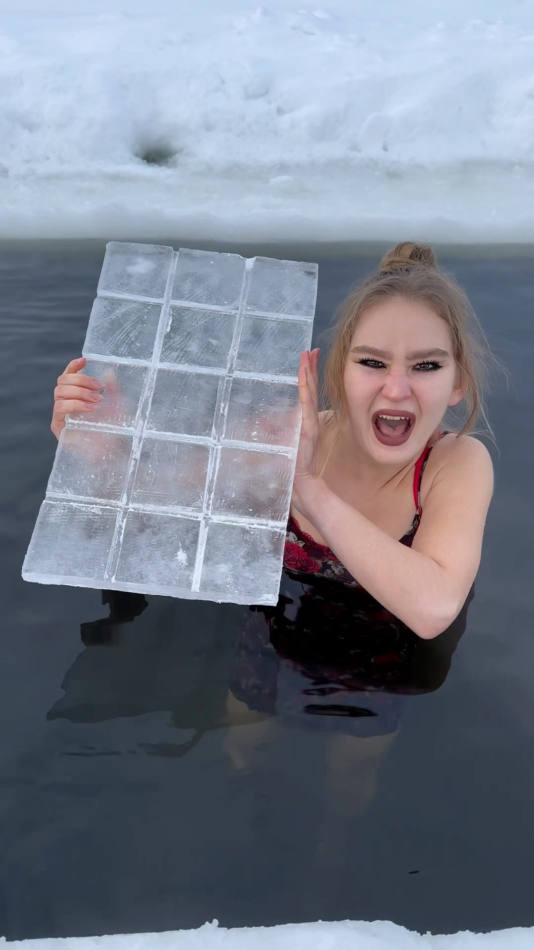 Big ??? #icequeen #ice #snowqueen #winter #iceprincess